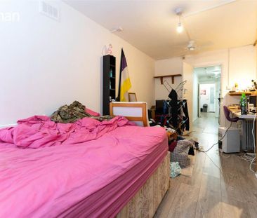 3 bedroom flat to rent - Photo 3