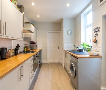 2 bed flat to rent in Sandringham Road, South Gosforth, NE3 - Photo 4
