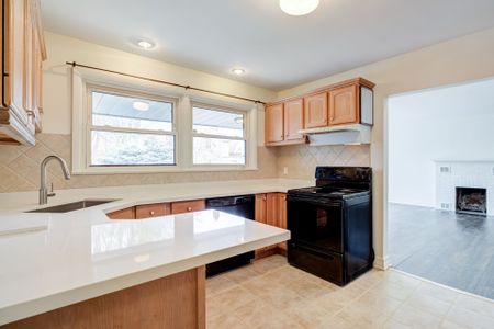 For Lease - 22 Drury Lane Unit# Main, Barrie, Ontario - Photo 5