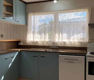 Comfortable family living! - Photo 2