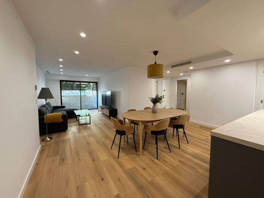 3 room luxury Flat for rent in Valencia - Photo 1