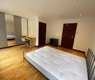 1 bedroom in a house share to rent - Photo 6