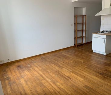 Location appartement 1 pièce 42 m² à Aubenas (07200) - Photo 1