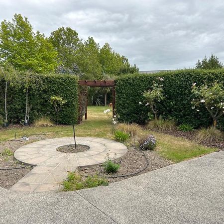 Large Family Home - Photo 5