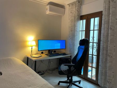 Casa o chalet de alquiler en Gerardo Diego-la Campana, 3, Las Brisas - Photo 2