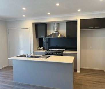 Brand New Classic 3Br Home in Tarneit! - Photo 6