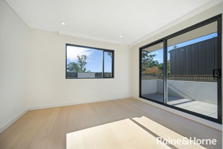 Brand New Four-bedroom Townhouse in the Central of Lindfield - Photo 5