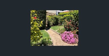 BRIGHT ONE BEDROOM APARTMENT WITH STUDY - Photo 5