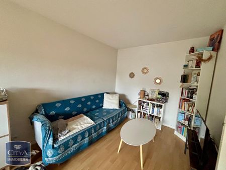 Location Appartement 2 pièces 48m² CHATEAUROUX 36000 - Photo 2