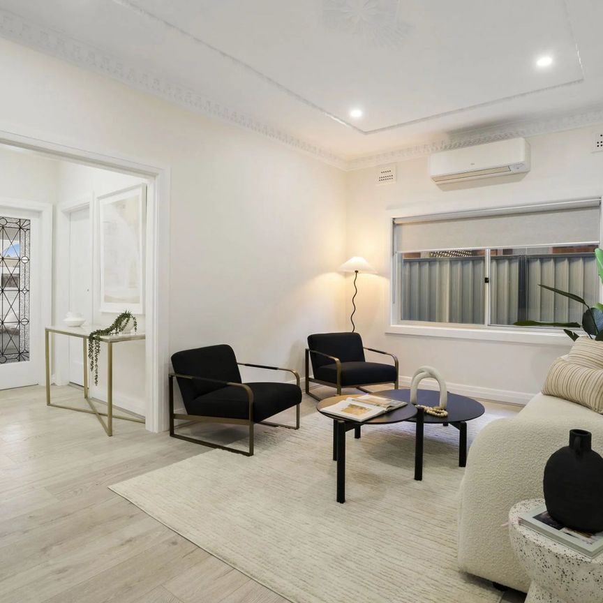 Bayside Charm With Modern Style - Photo 1