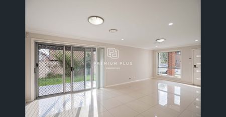 Contemporary 4 Bed Home - Great Location - Photo 3