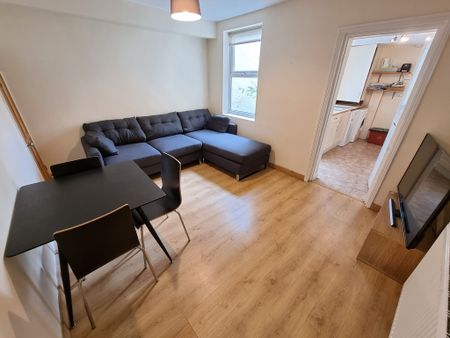 3 Bed Student Accommodation - Photo 5