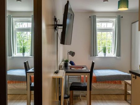 Studio to rent - Photo 4