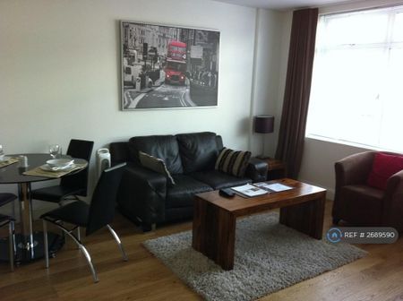 2 bedroom flat to rent - Photo 2