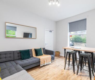 6 bedroom house to rent - Photo 1