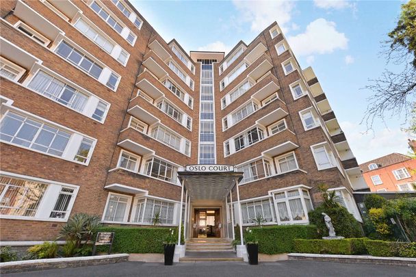 Large one bedroom apartment with views into Regents Park - Photo 1