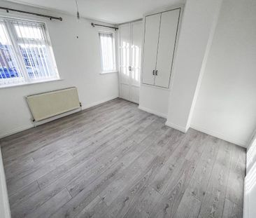 2 bedroom semi-detached house to rent - Photo 3