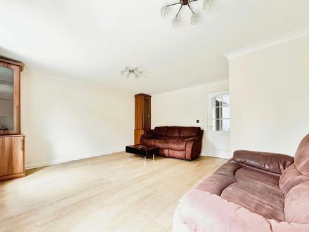 3 bedroom end of terrace house to rent - Photo 5