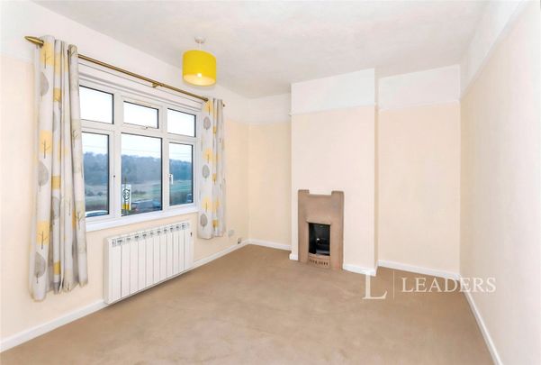 3 bedroom house to rent Bytham Road, Creeton, Grantham, NG33 - Photo 1