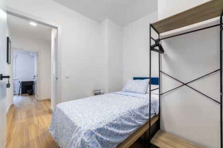 Calle de Embajadores, Madrid, Community of Madrid 28045 - Foto 5