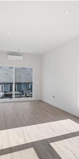 Nouveau 4½ à louer — à deux pas du R.E.M.Deux-Montagnes! - Photo 1