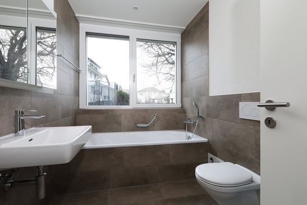Moderne Wohnung mit grossem Balkon - Photo 1
