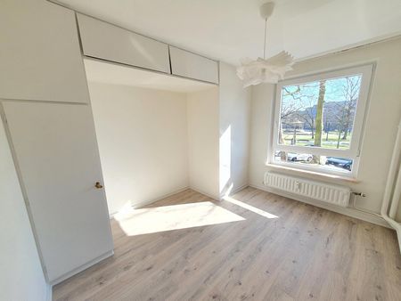 Appartement 2 chambres à 6000 Charleroi  Loyer: 790 € - Photo 2