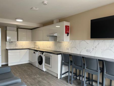 6 bedroom flat to rent - Photo 5