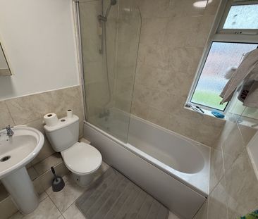 Swansea Road, Northampton - Photo 6