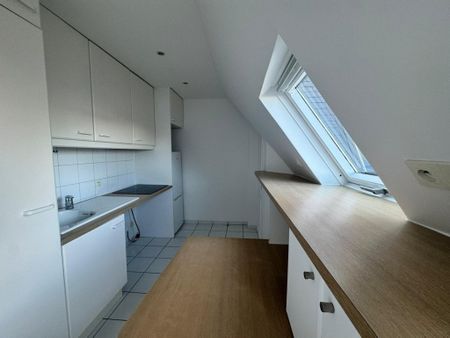 APPARTEMENT T2 A LOUER - PARIS 1ER ARRONDISSEMENT Saint-Germain l'Auxerrois 1 - 32.49 m - 1 394,62 € - Photo 4