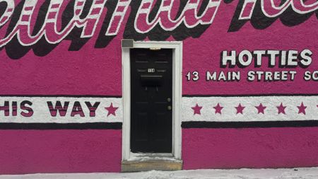 For Lease - 13 Main Street, Newmarket, Ontario - Photo 2