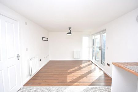 2 bedroom apartment to rent - Photo 5