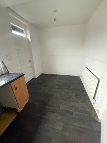 2 Bed Terraced House, Saunders Road, S2 - Photo 3