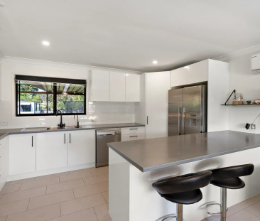 Charming Family Home in a Peaceful, Convenient Location - Photo 4