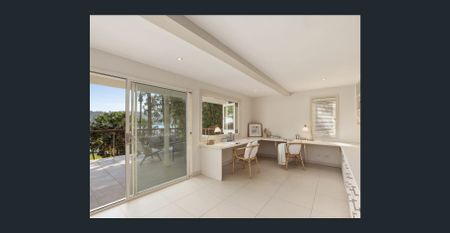 Deep Waterfront Family Home - Photo 5