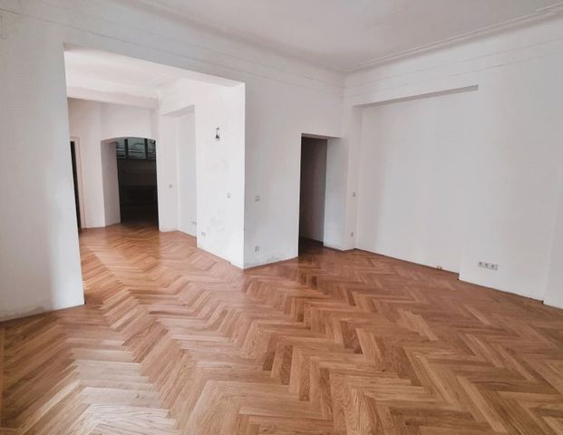 Wohntraum: top sanierte Altbau-Wohnung im Herzen von Rosenheim! - Photo 1