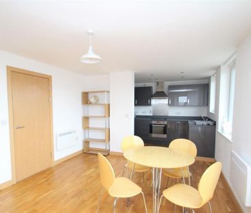3 bedroom apartment to rent - Photo 3