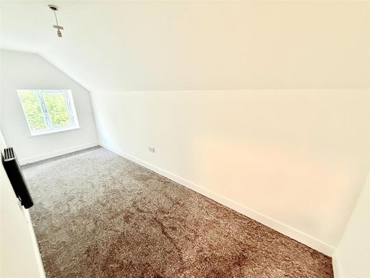 5 bedroom flat to rent - Photo 1
