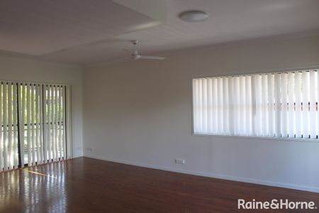 Fully Airconditioned Townhouse close to UQ - Photo 2