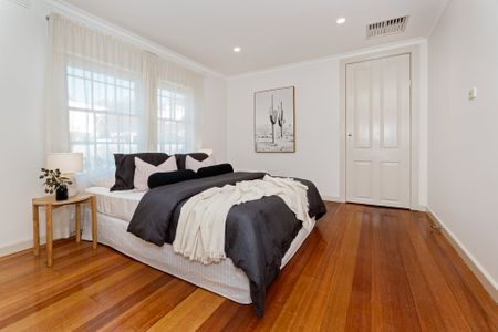 Spacious 4 Bedroom Family Home with Great Living Zones! - Photo 3