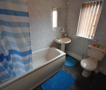 Hessle Road, Hyde Park - Photo 2