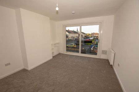 2 bedroom flat to rent - Photo 2