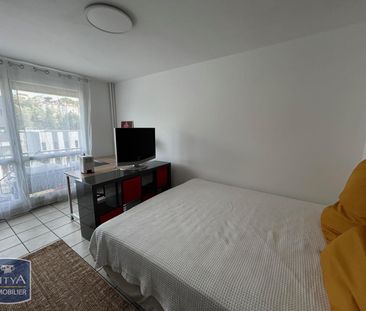 Location Appartement 1 pièce 30m² ST ETIENNE 42000 - Photo 2