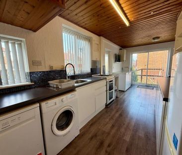 3 Bedroom Semi Detached To Let - Photo 6