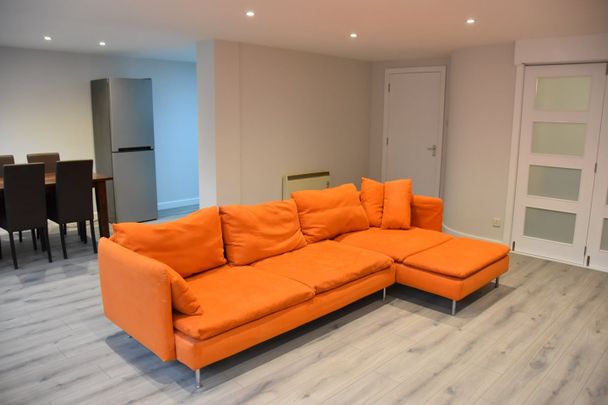 2 Bed Flat, Park Place, LS1 - Photo 1