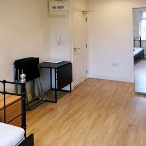 Abbey Road - Photo 2