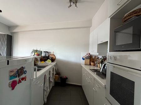 Aangenaam 2-slaapkamerappartement in hartje Waregem - Foto 2