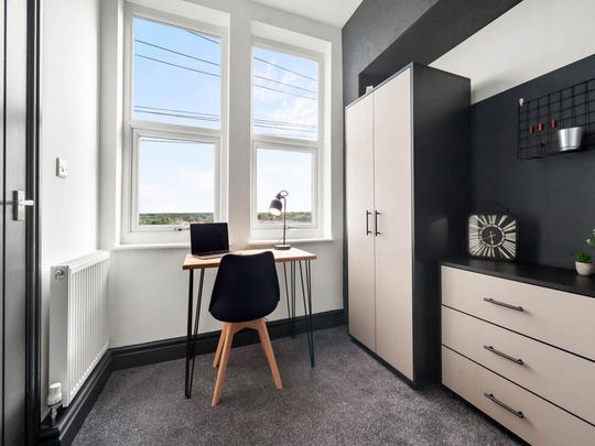 1 bedroom in a house share to rent - Photo 1