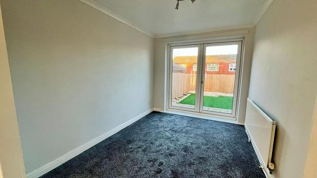 3 bedroom detached house to rent - Photo 1