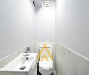 8 bedroom detached house to rent - Photo 3